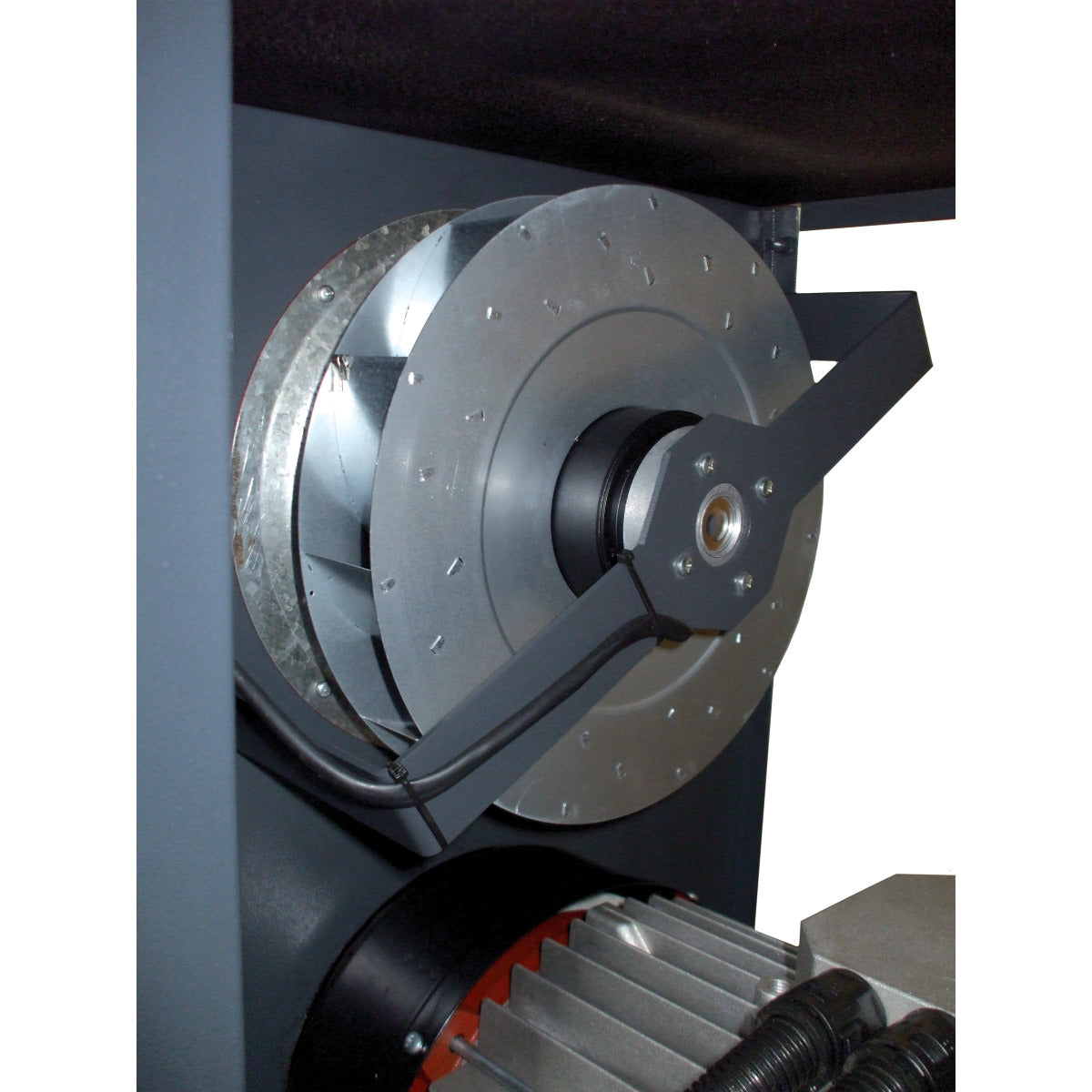 Skruvkompressor med ribbad remdrift (golvmontering med kylningsavfuktare) A-PLUS 31-13 K