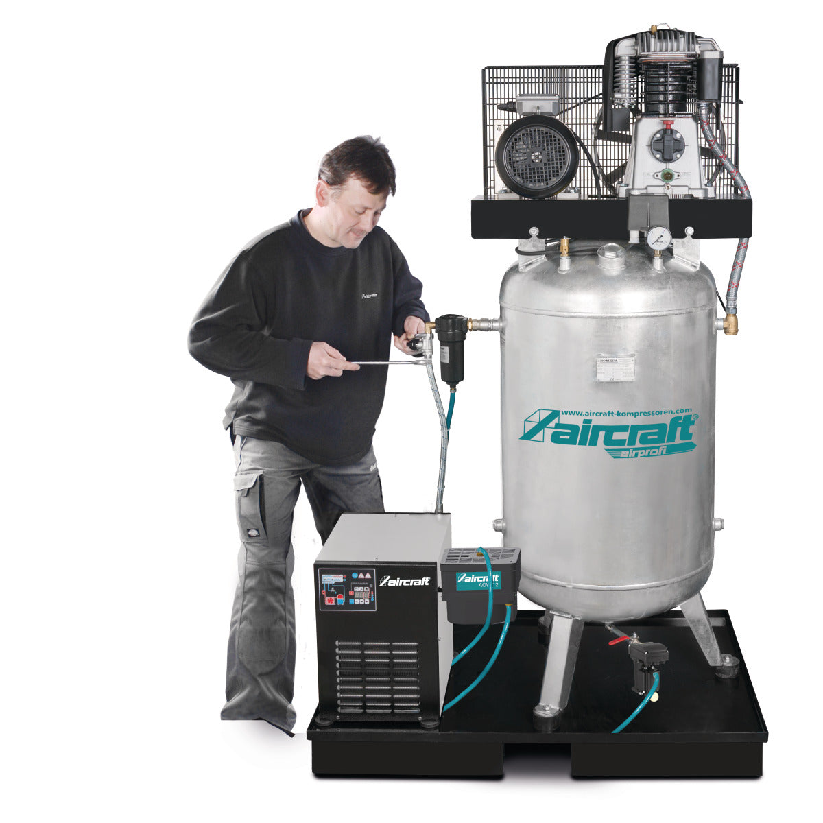 Stationär kolvkompressor med kylkompressor, finfilter, kondensatbehandlare för olje-vattenseparation och automatisk ångfälla AIRPROFI 853/270/10 VKK