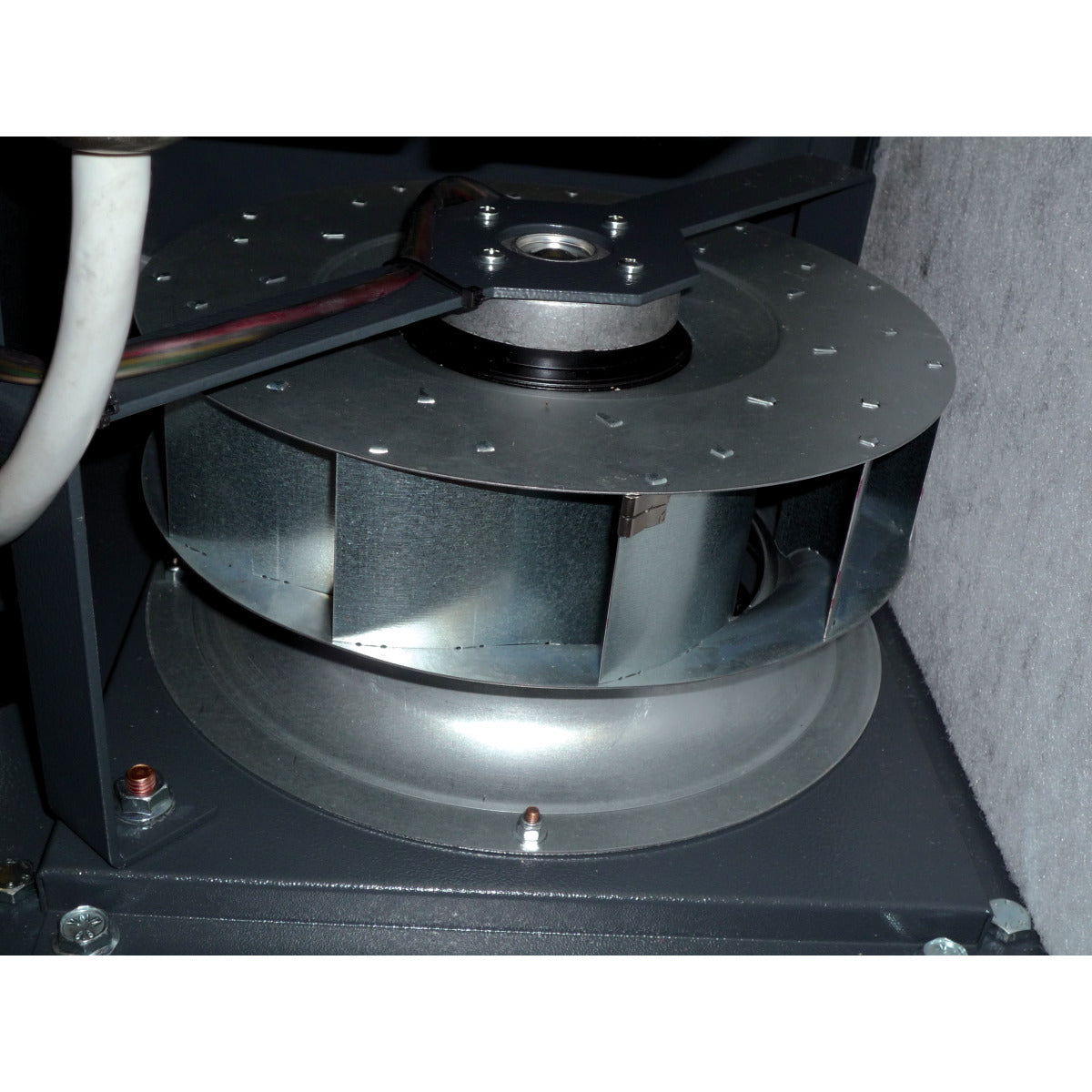 Skruvkompressor med ribbad remdrift (golvmontering) A-PLUS 15-10